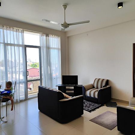 Dehiwala-Mount Lavinia Vivas Residencies Luxury Apartments מראה חיצוני תמונה