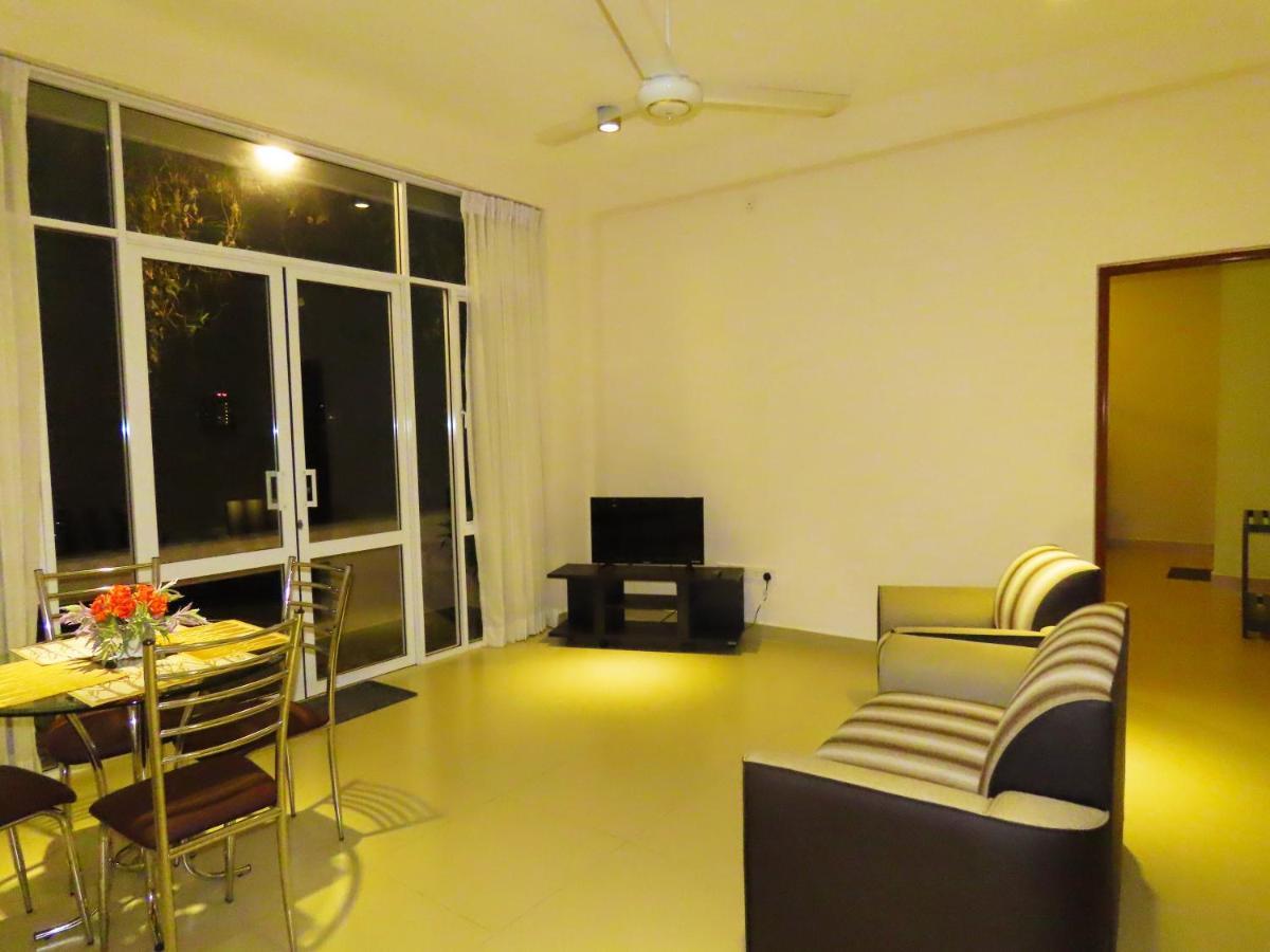 Dehiwala-Mount Lavinia Vivas Residencies Luxury Apartments מראה חיצוני תמונה