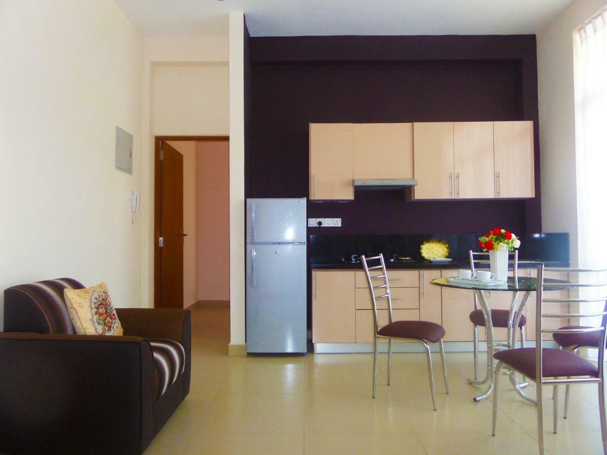 Dehiwala-Mount Lavinia Vivas Residencies Luxury Apartments מראה חיצוני תמונה
